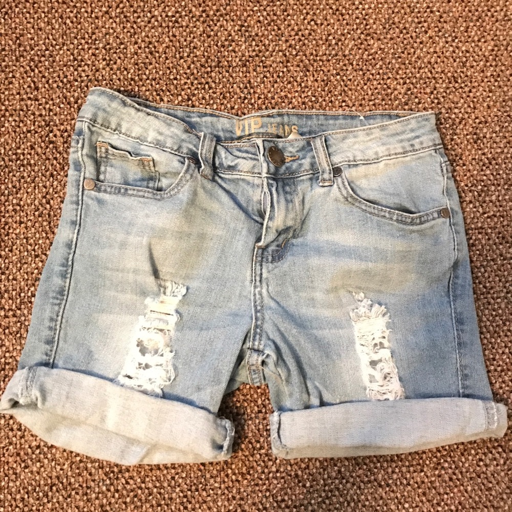 White wash jean shorts
